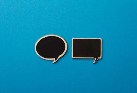 Troverai tanti sassi nella tua vita c’è chi ci costruisce muri e chi costruisce ponti